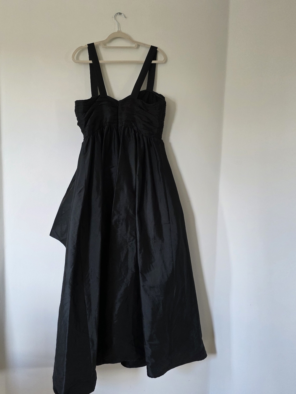 NWT Donna Karan Black Straight-Neck Bow-Trim Ballgown, Size 12 - Picture 8 of 10